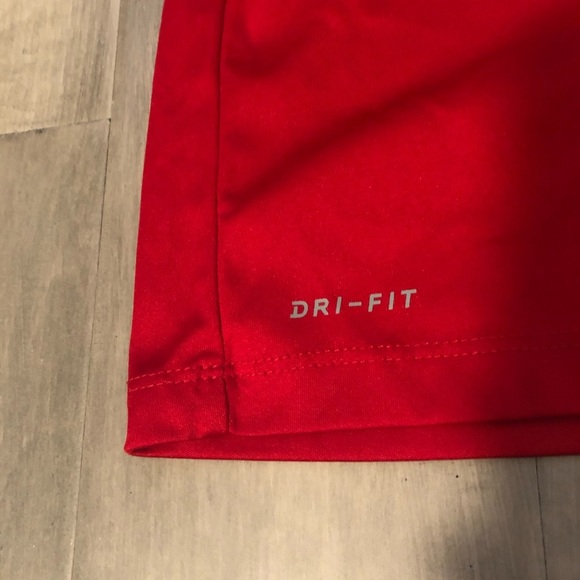 NIKE Dry Fit Short Sleeve t-shirt size 18M - Picture 3 of 5